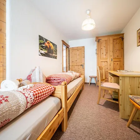 Appartement Chasa Plazza Gronda