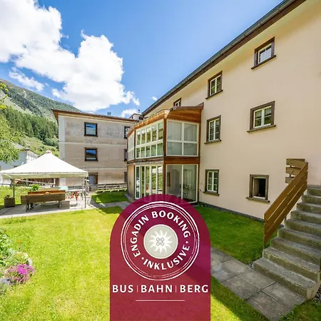 Chasa Plazza Gronda * Lavin